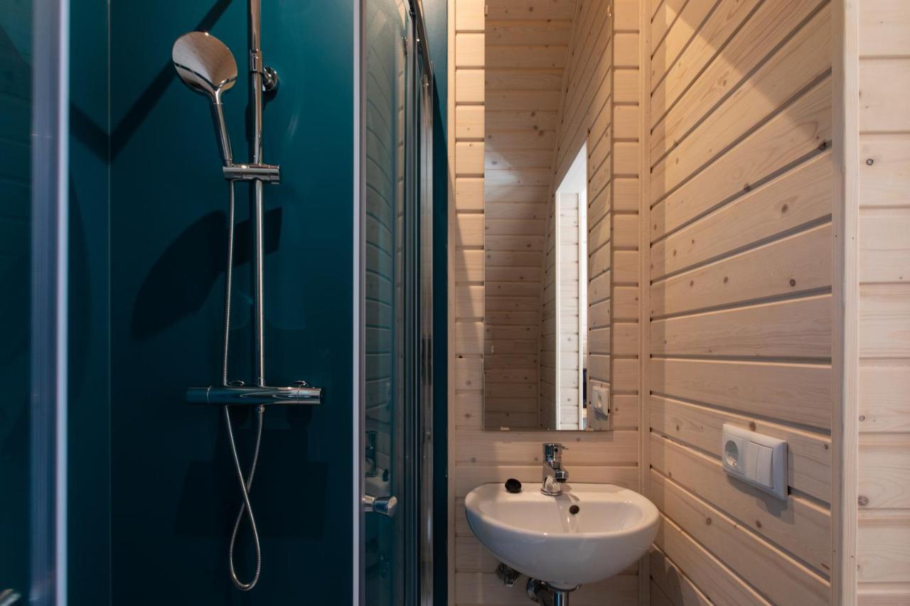 Pod Huisje Met Hottub Dokkum Eksteriør billede