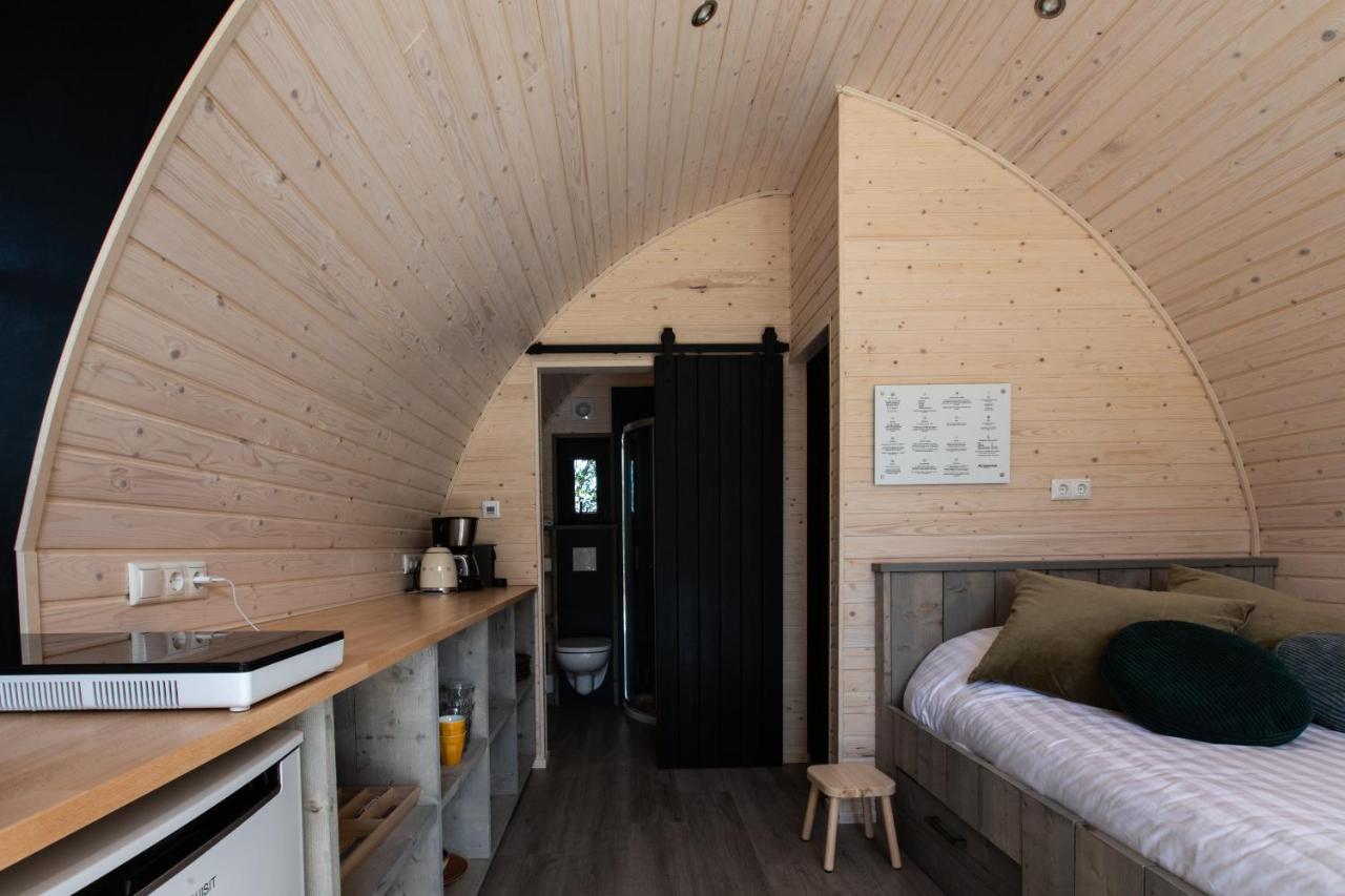 Pod Huisje Met Hottub Dokkum Eksteriør billede